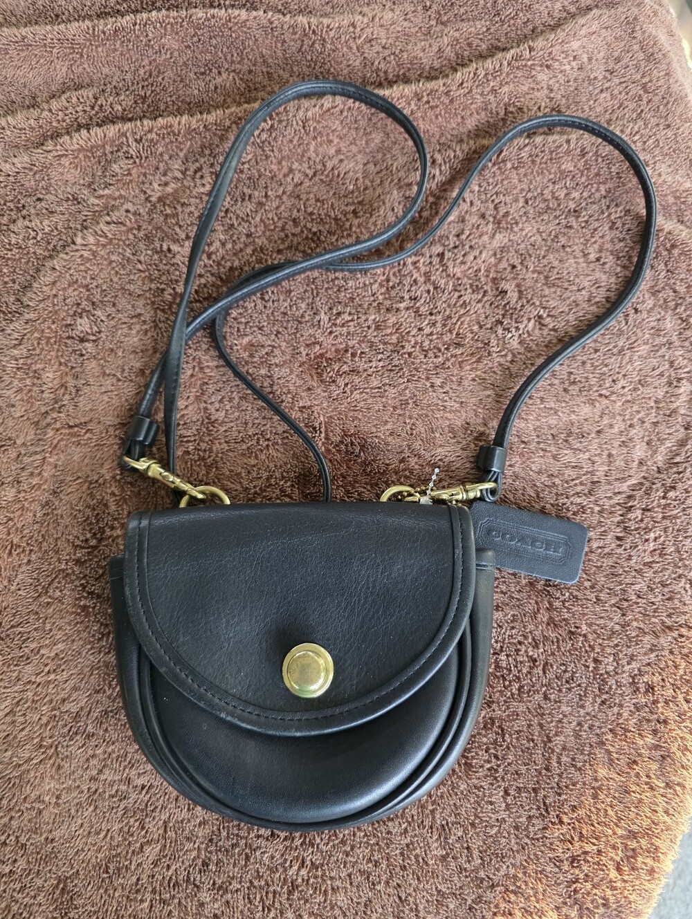 Vintage Coach Black Leather Crossbody Belt Bag Style 9826
